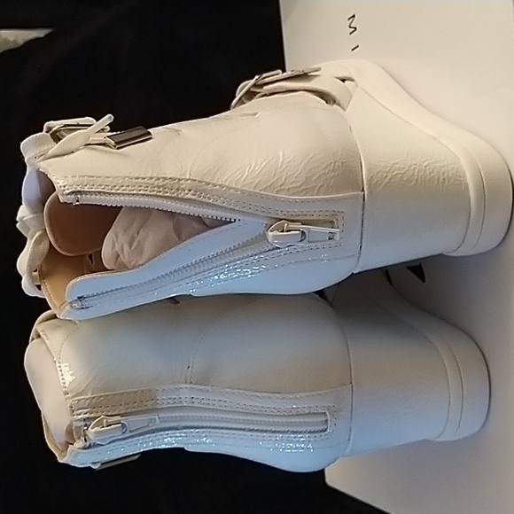 Midnight Velvet Wedge Buckle Sandal - Picture 2 of 4